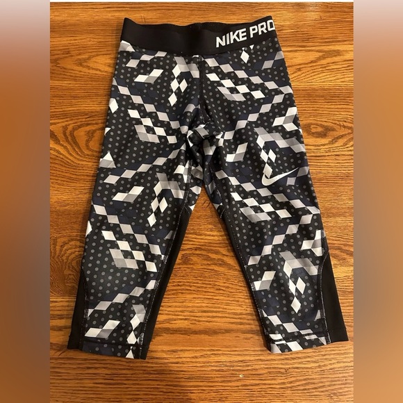 Nike Other - Nike Pro Dri-Fit Girls Youth Small S Gray Black Capri Leggings Athletic